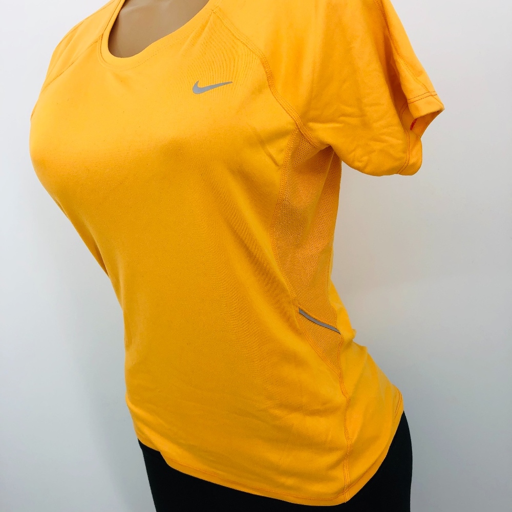 4 for $25 SALE!!!! Nike Fit Dry Tee Shirt - Picture 3 of 8